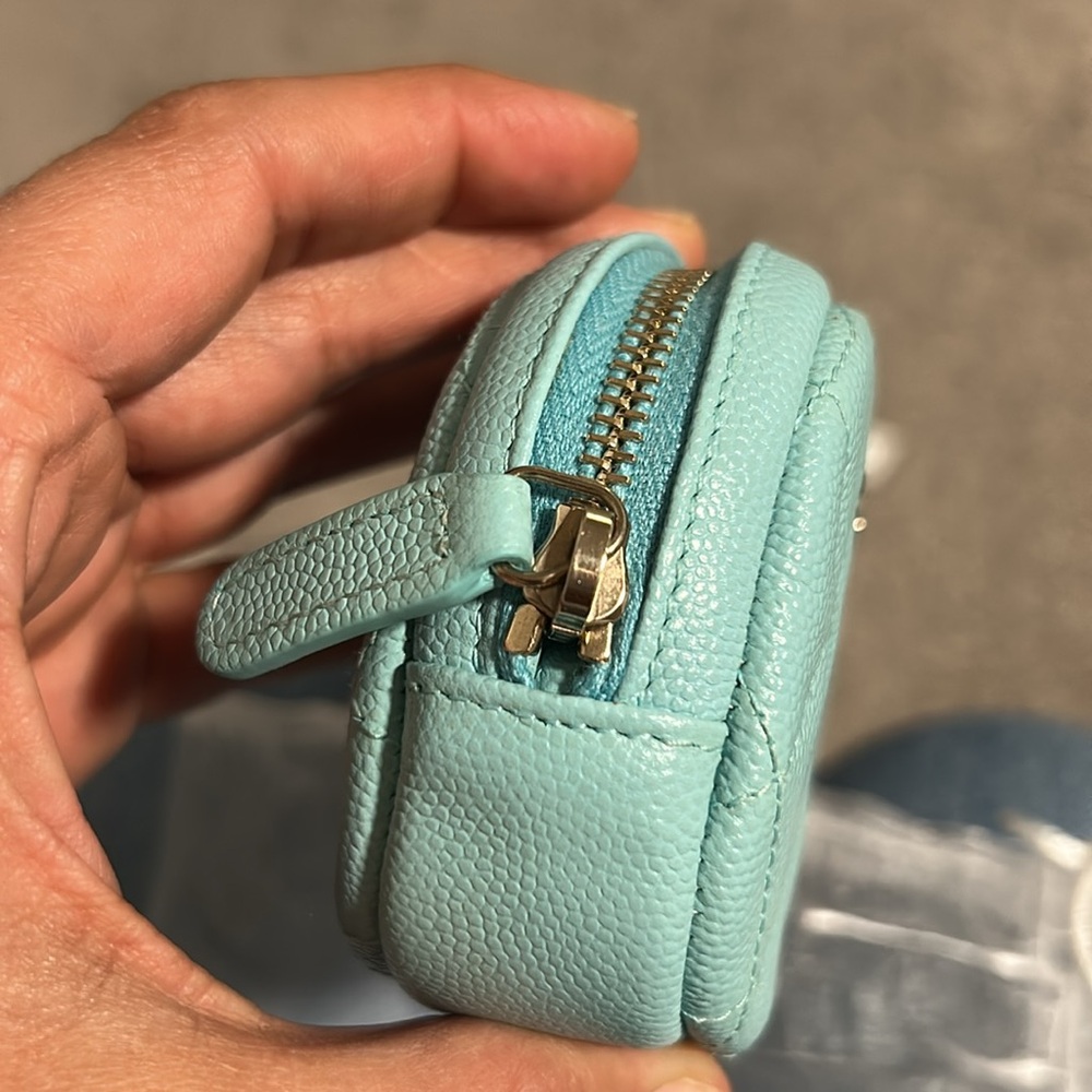 CHANEL Caviar Quilted Zip Around Classic O Coin Purse Tiffany Blue Rare Edition - Picture 10 of 13